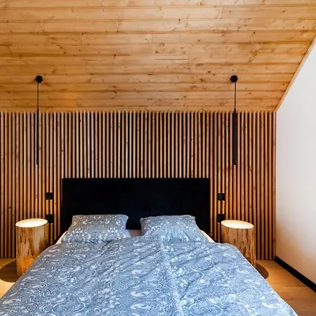 Osada Mosorny Gron - 扎沃亚