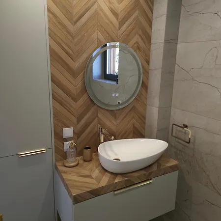 Osada Mosorny Gron - * 扎沃亚