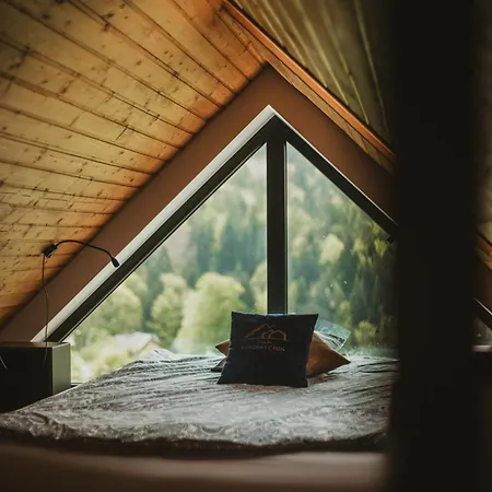 Osada Mosorny Gron - * 扎沃亚